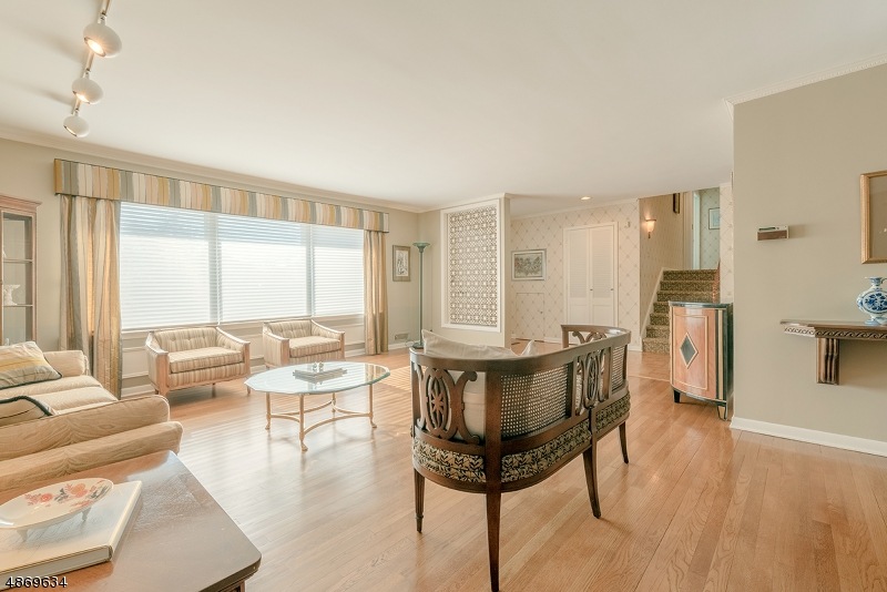 21 Haran Cir, Millburn, NJ 07041 - photo 1