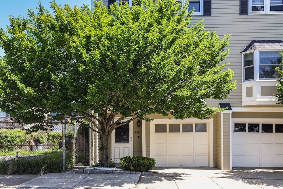 154 W 3rd St unit 154, Boston, MA 02127 - photo 1