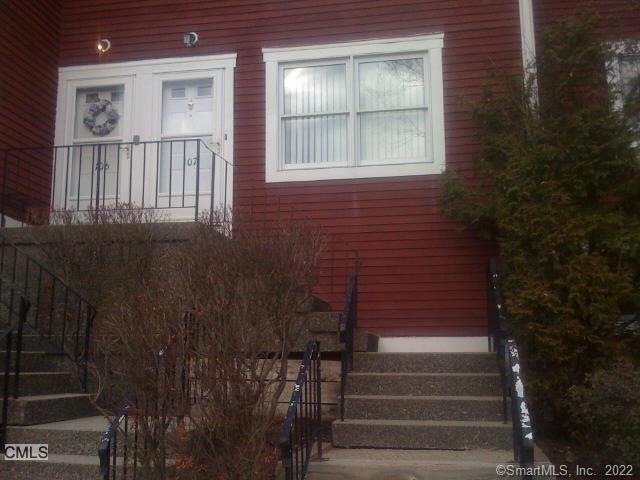 7 Dean St unit 107, Danbury, CT 06810 - photo 1