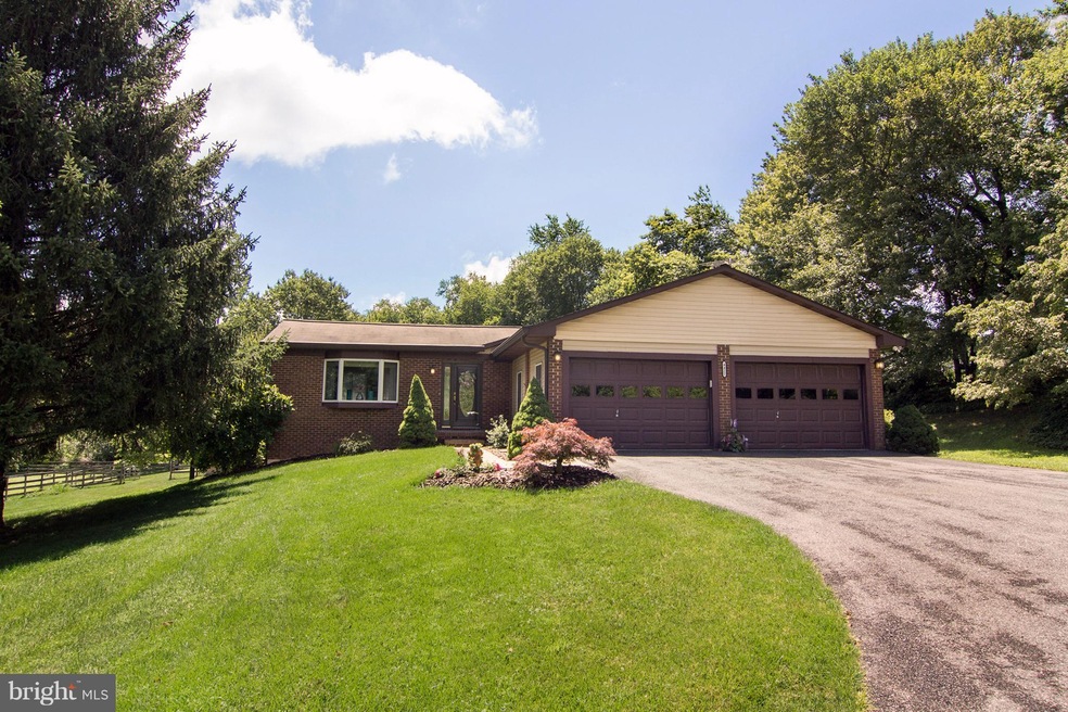 4422 Cherry Tree Ln, Sykesville, MD 21784 - photo 1