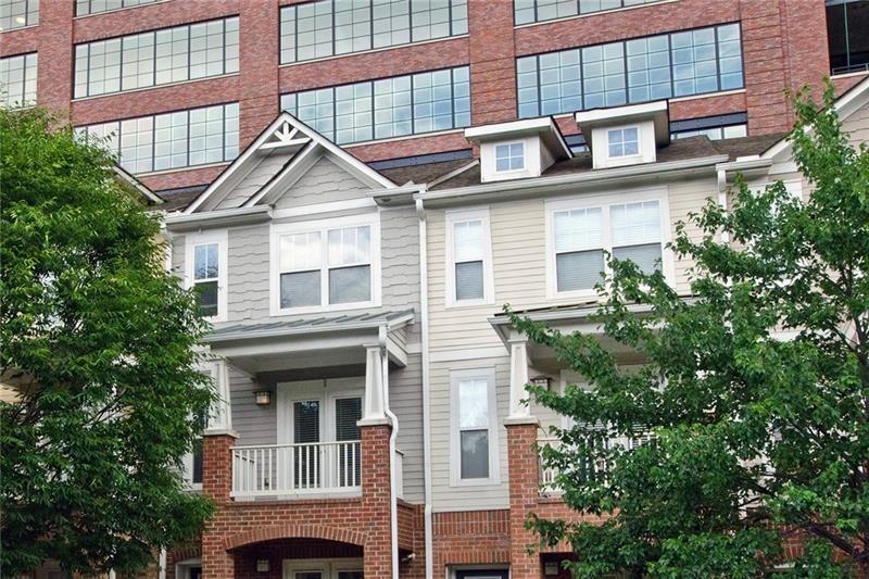 Live in the heart of midtown in this renovated tow