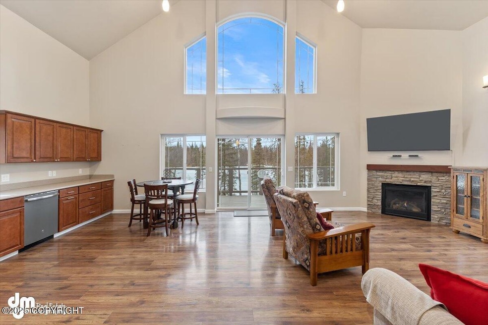 For Sale $399,900 • Co-Listing Agent