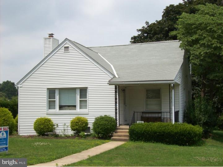 2049 Reading Blvd, Reading, PA 19609 - photo 1