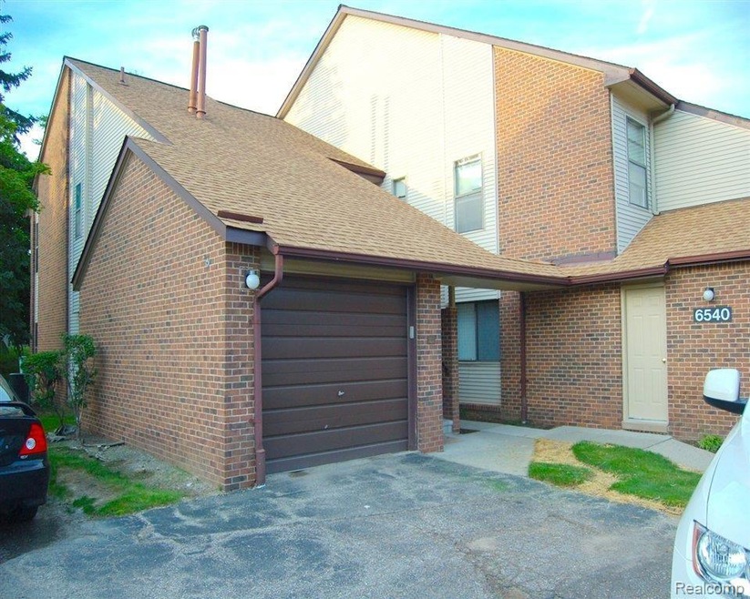 Attached Garage.JPG