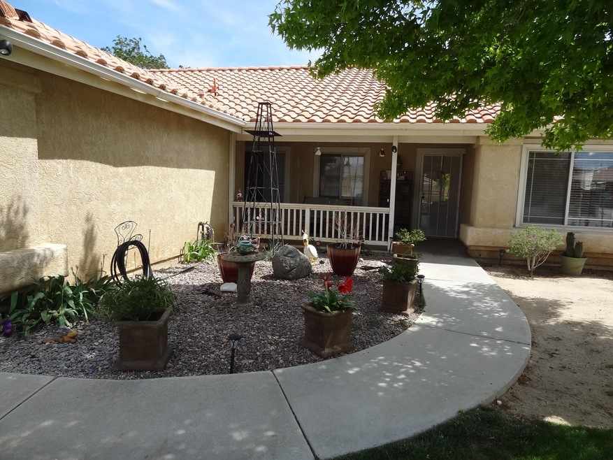 4050 Stetson Ave, Rosamond, CA 93560 - photo 1