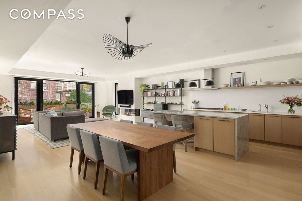 Sold $4,125,000 • Co-Listing Agent