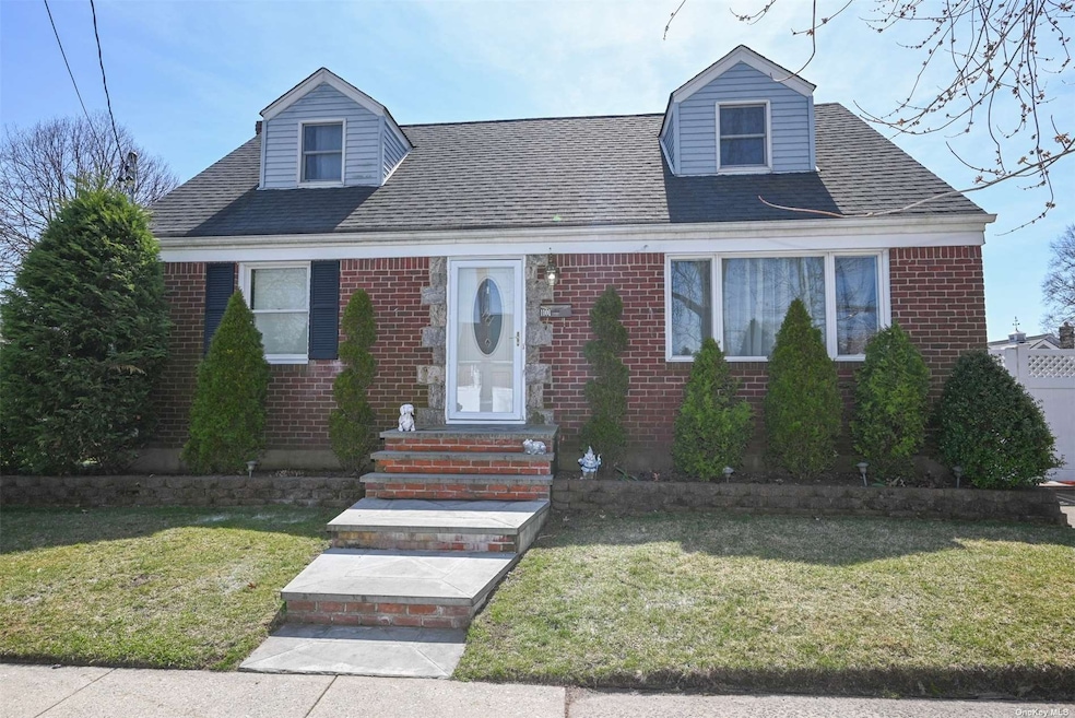 1101 Russell St, Franklin Square, NY 11010 - photo 1