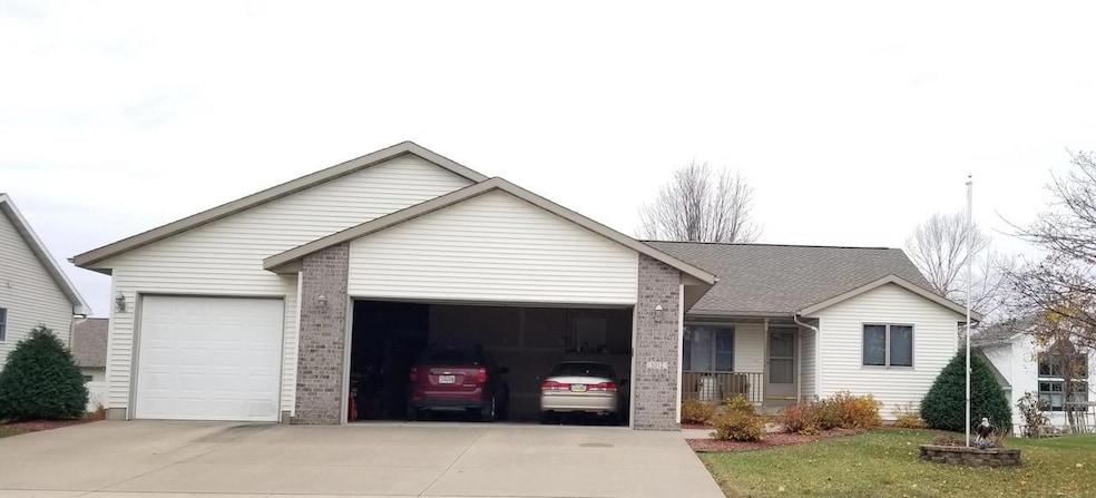 1012 Deerfield St, Holmen, WI 54636 - photo 1