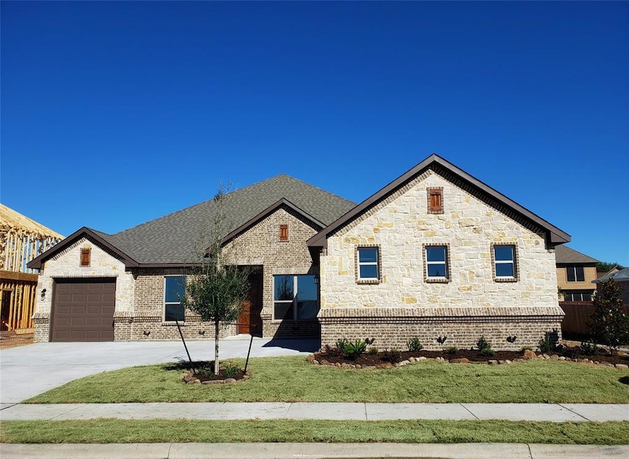 811 W Sunset Blvd, Celina, TX 75009 - photo 1