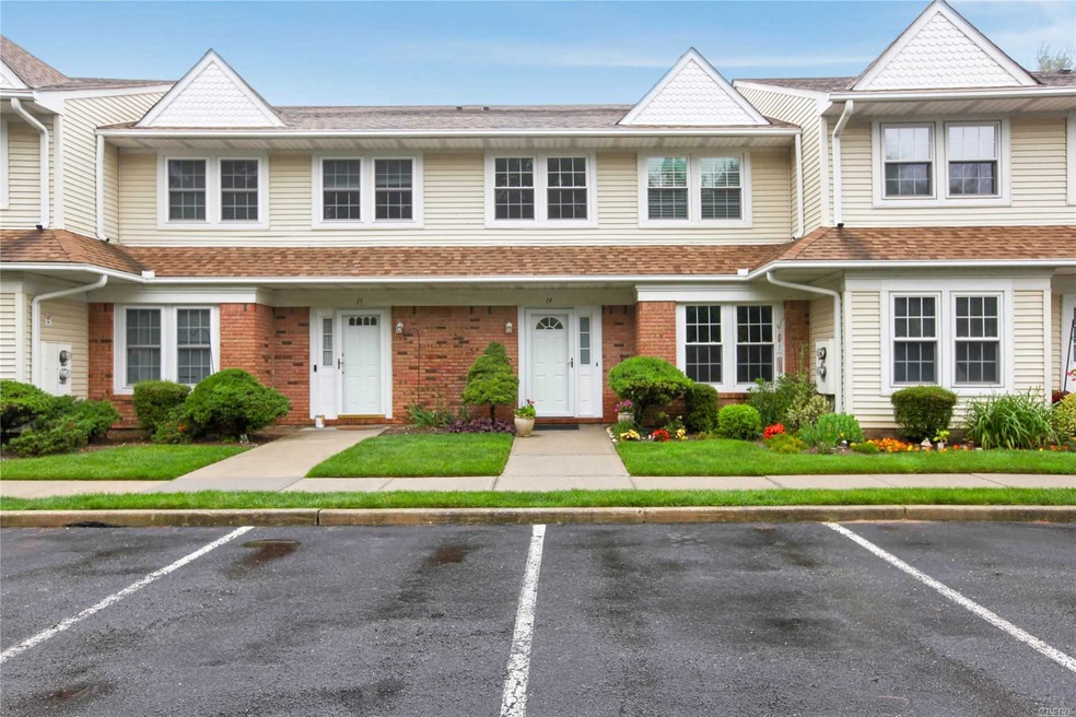 14 Gazebo Ln, Holtsville, NY 11742 - photo 1