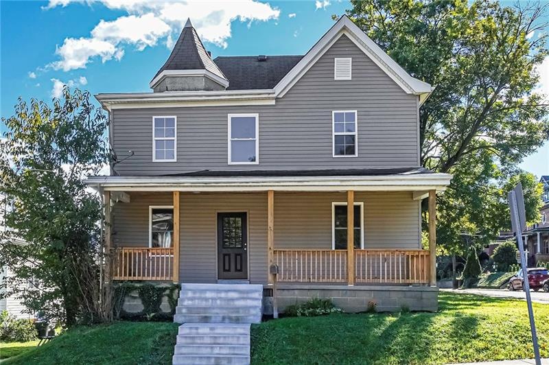Welcome home to 711 Watson St. This 3R 2.5BA home 