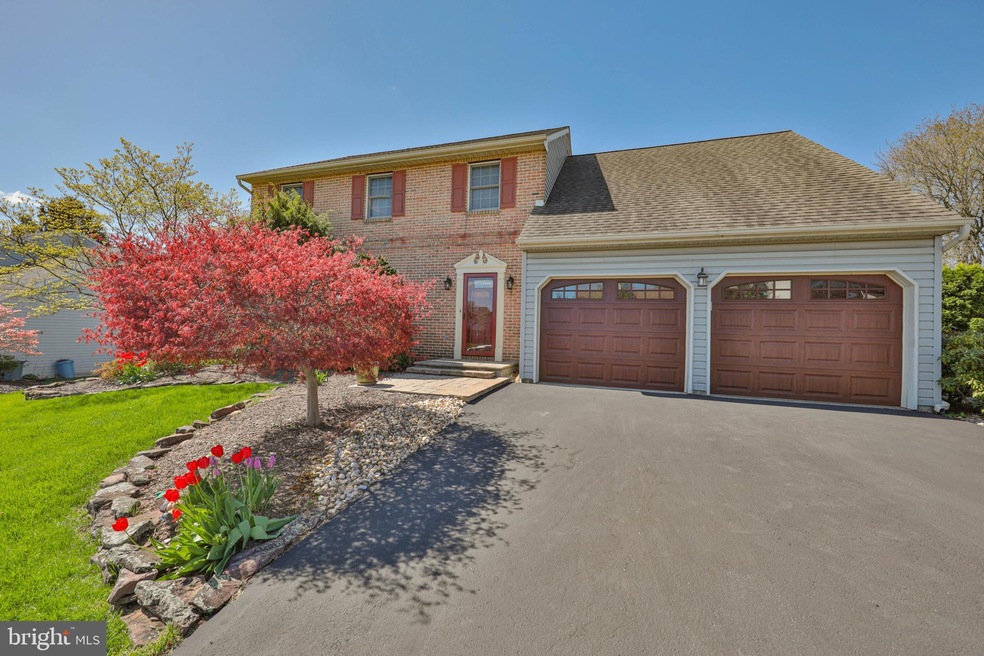 4541 Cairo Dr, Whitehall, PA 18052 - photo 1