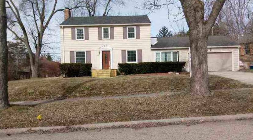 1820 Chelsea Cir, Flint, MI 48503 - photo 1