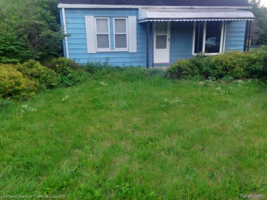 2435 W Frances Rd, Mount Morris, MI 48458 - photo 1