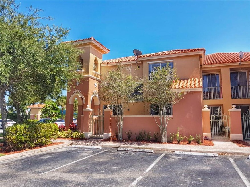 704 SW 106th Ave, Pembroke Pines, FL 33025 - photo 1