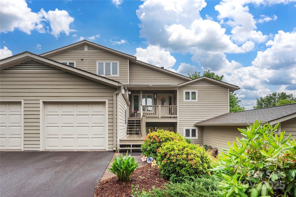 Sold $438,000 • Co-Listing Agent