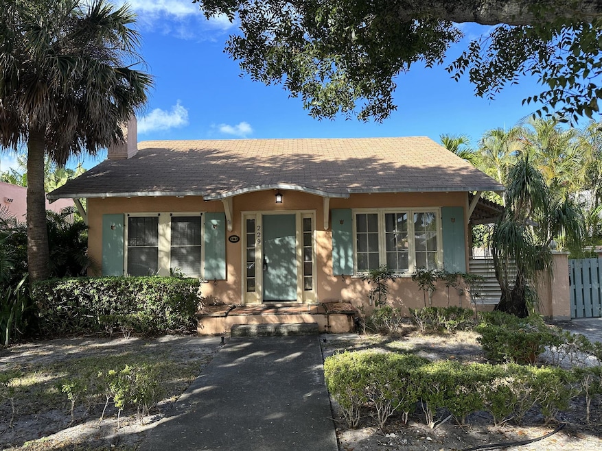 229 Lakeland Dr, West Palm Beach, FL 33405 - photo 1