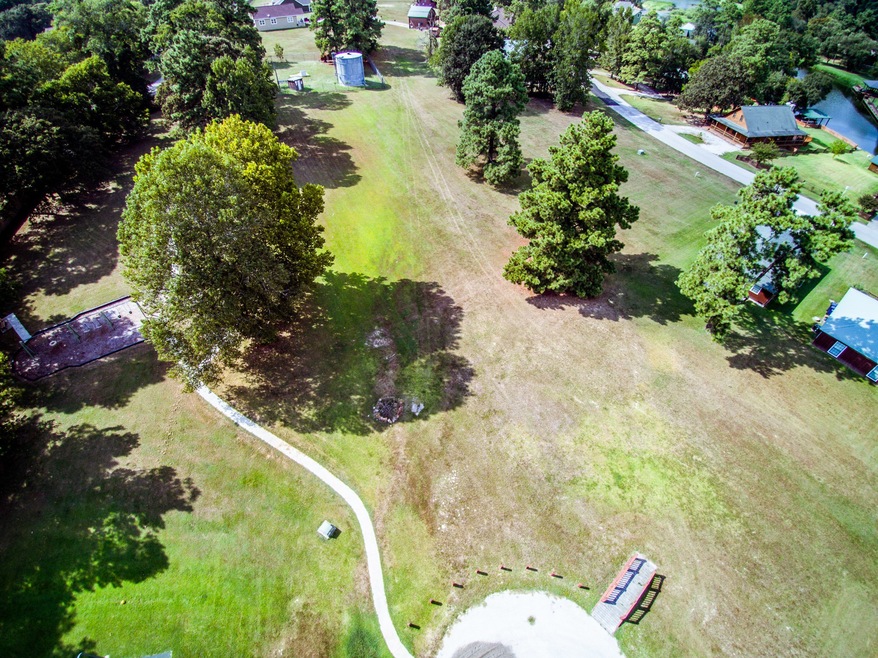 39 Hunters Creek Dr, Huntsville, TX 77340 - photo 1