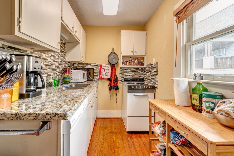 733 E 17th St unit 1/2, Houston, TX 77008 - photo 1