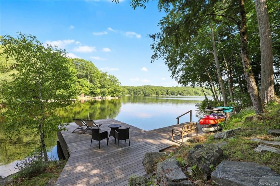 15 Loggers Ct, Carmel, NY 10512 - photo 1