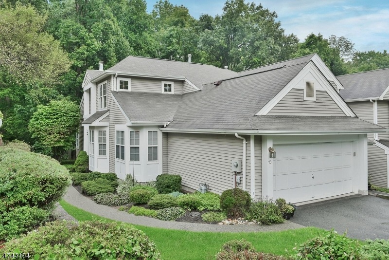 73 Woodmont Dr, Randolph, NJ 07869 - photo 1