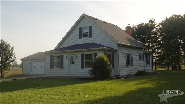 4606 S 350 E, Berne, IN 46711 - photo 1