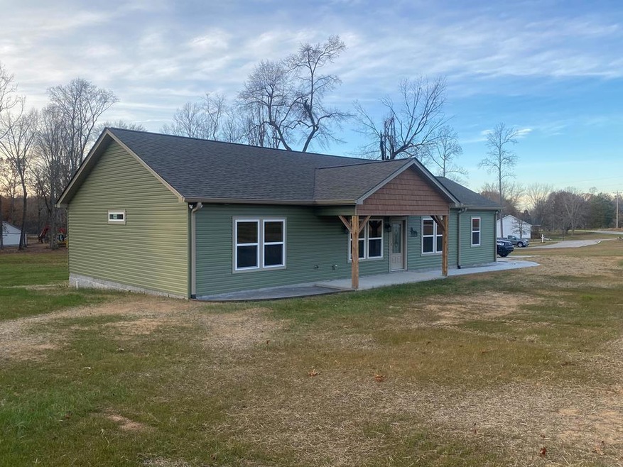 1010 Noel Dr, Cookeville, TN 38506 - photo 1