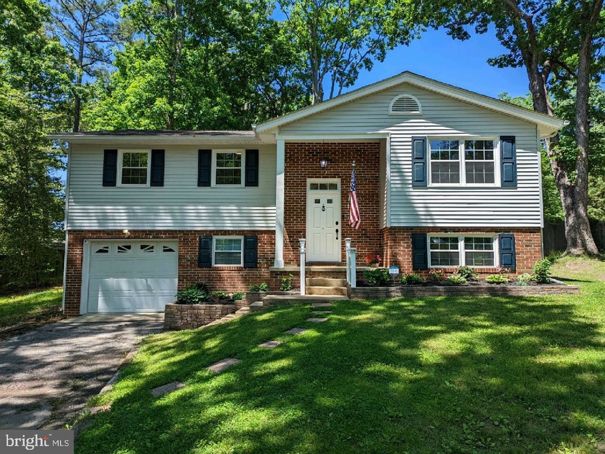 21544 Lynn Dr, Lexington Park, MD 20653 - photo 1