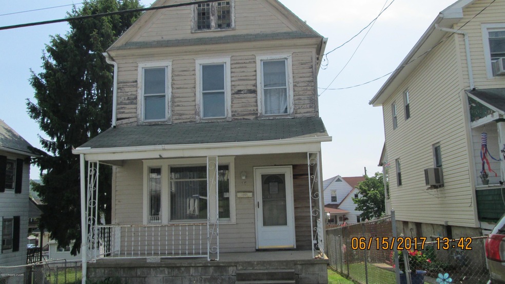 25 E Liberty St, Hanover Township, PA 18706 - photo 1