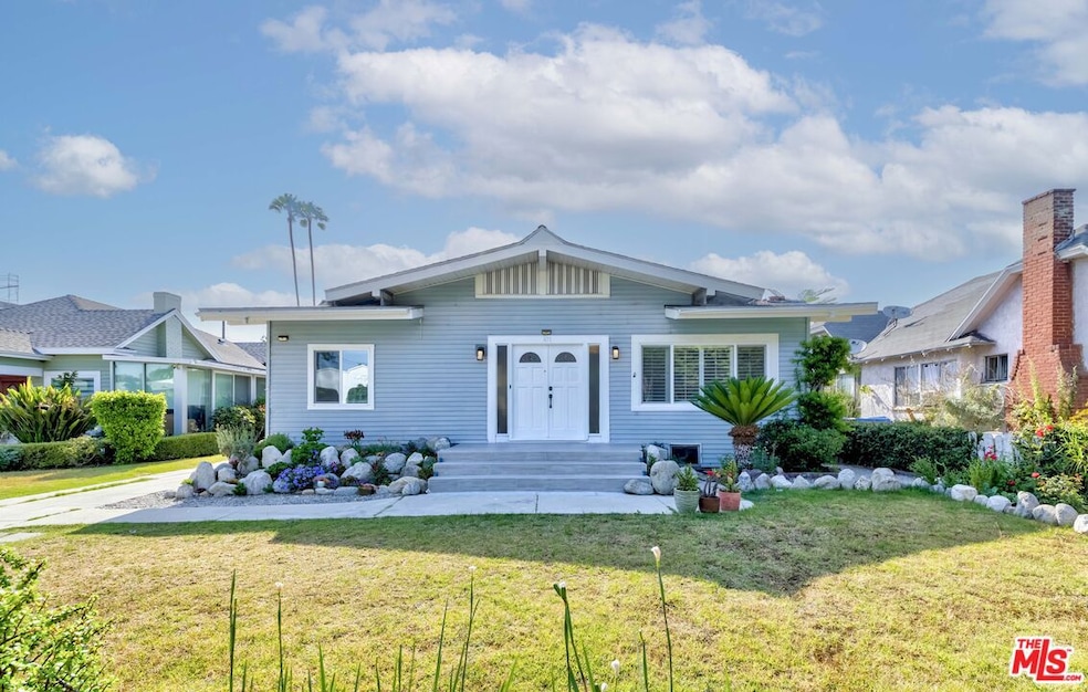 971 3rd Ave, Los Angeles, CA 90019 - photo 1