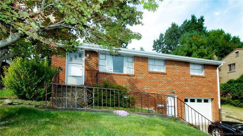 Beautiful, brick ranch convenient to Banksville Rd