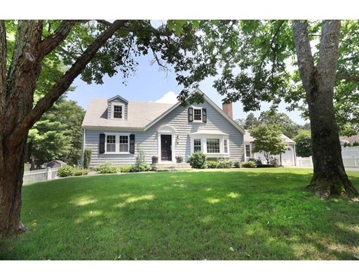 9 Wessex Dr, Westwood, MA 02090 - photo 1