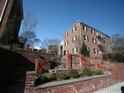 1833 Palmer Ave unit 1J, Larchmont, NY 10538 - photo 1