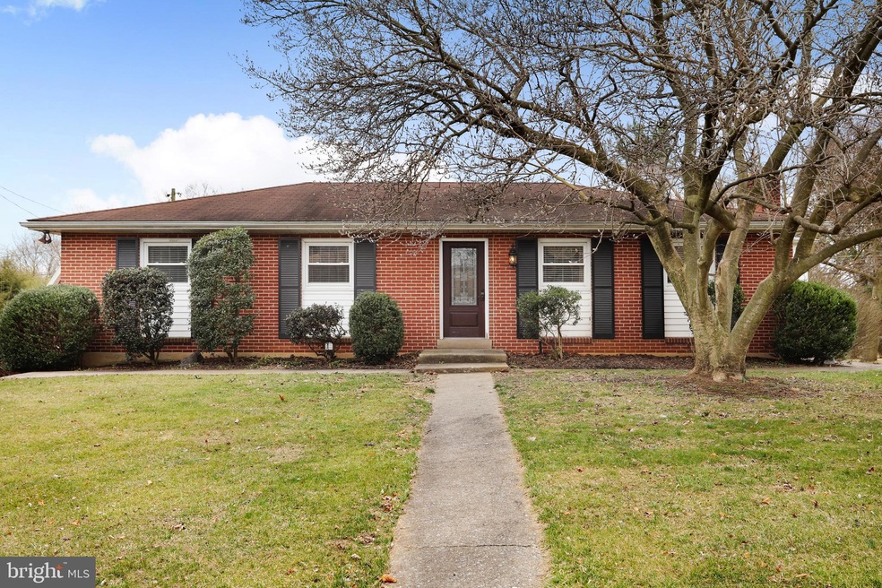 16633 Johnson Dr, Williamsport, MD 21795 - photo 1