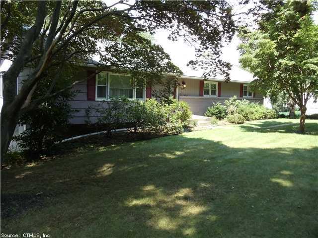 418 Wheelers Farm Rd, Orange, CT 06477 - photo 1