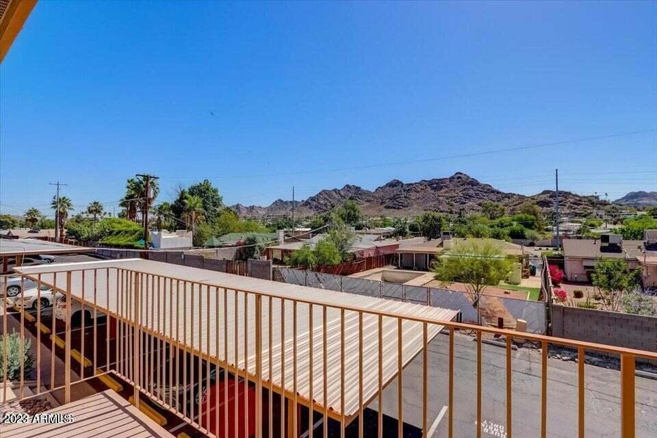 1130 E Butler Dr unit C6, Phoenix, AZ 85020 - photo 1