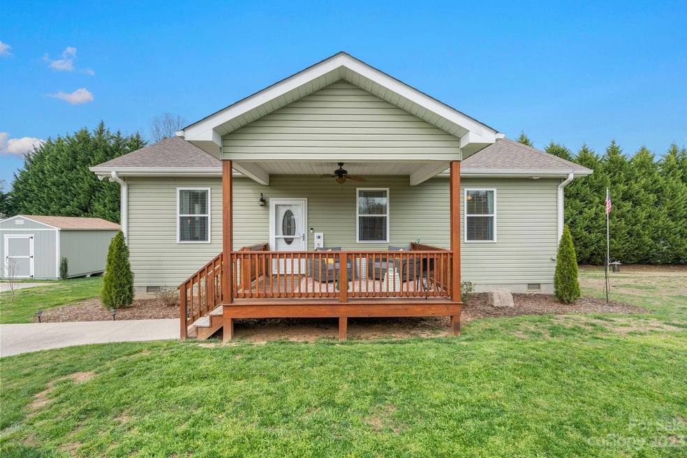 Welcome to 3291 Ridge Road in the beautiful 