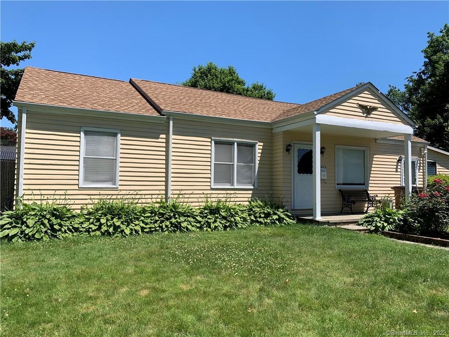 110 Sutton Dr, Stamford, CT 06906 - photo 1