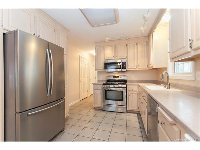 49 Russet Ln, Southington, CT 06489 - photo 1