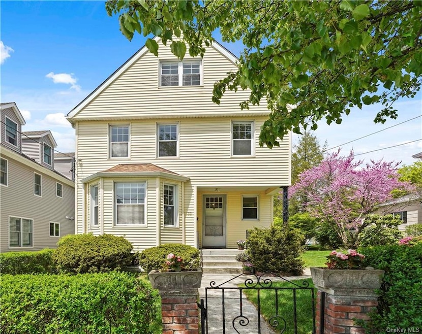 33 Maple St