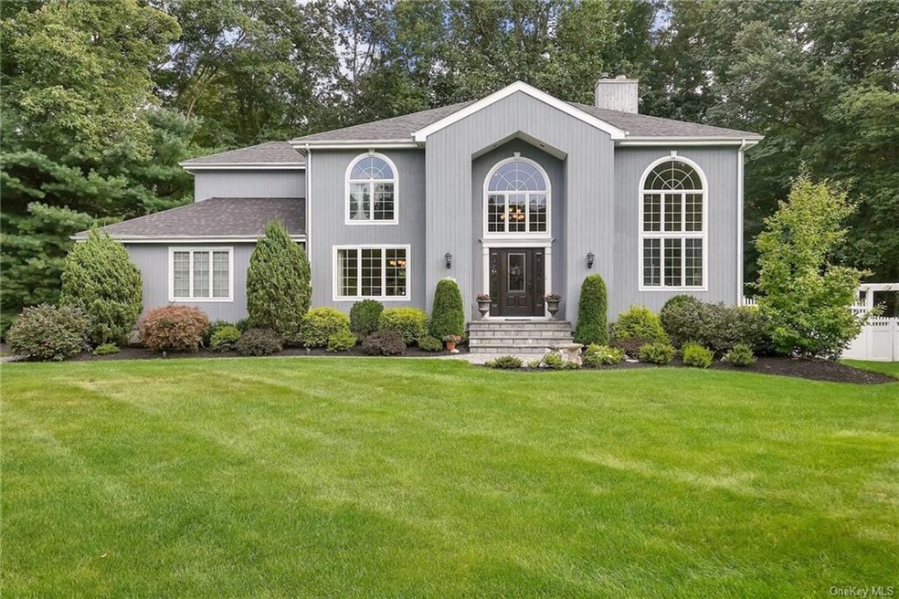 235 Sara Ct, Yorktown Heights, NY 10598 - photo 1