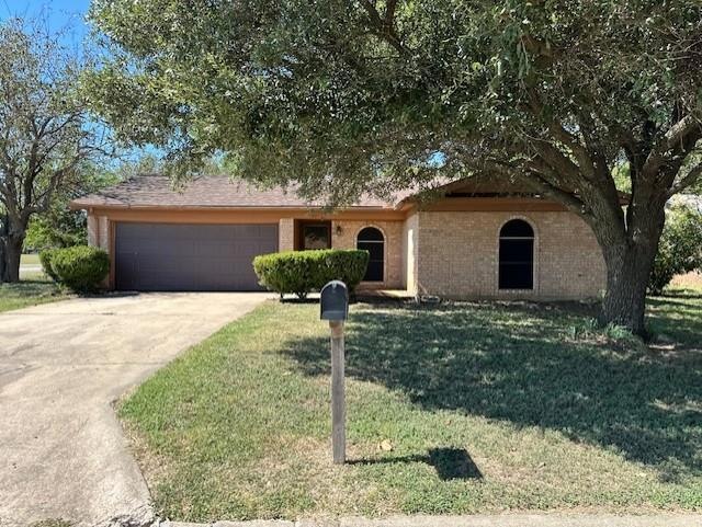 1901 Armstrong St, Cleburne, TX 76033 - photo 1