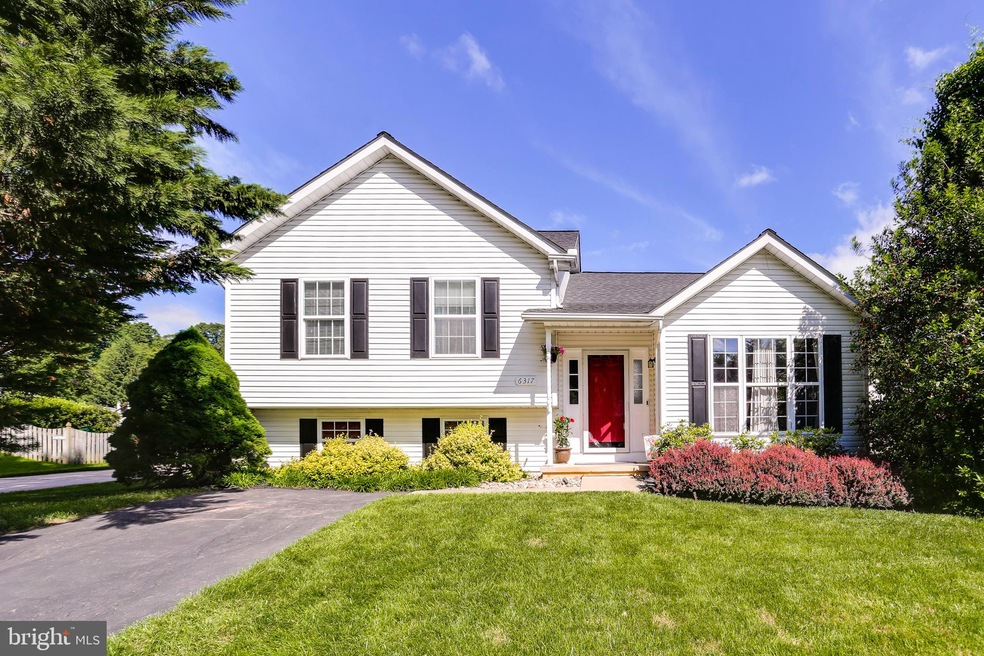 6317 Pitch Pine Ct, Sykesville, MD 21784 - photo 1