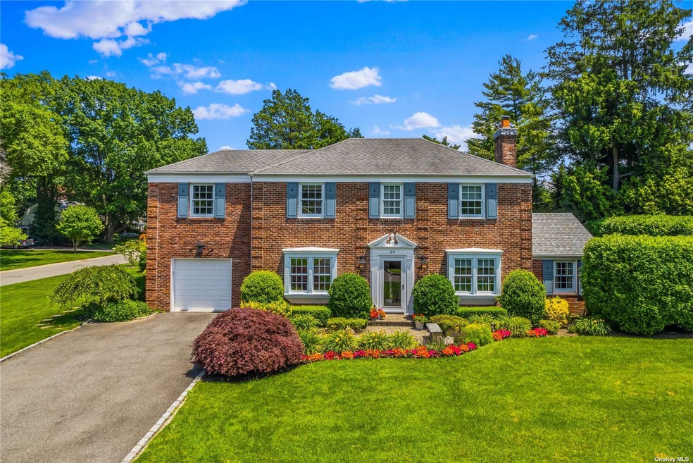 20 Birch Ln, Manhasset, NY 11030 - photo 1