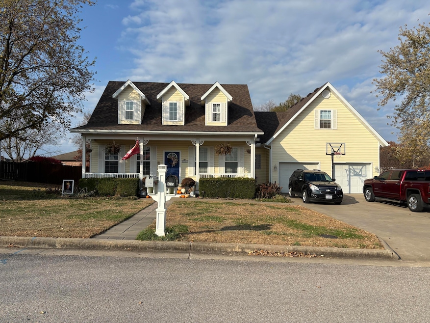 1705 S Tyler Ave, Aurora, MO 65605 - photo 1