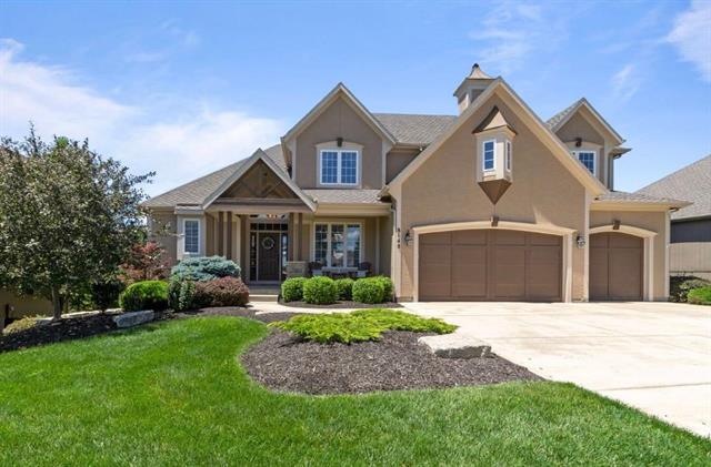 8148 Bittersweet Drive, Lenexa, KS 66220