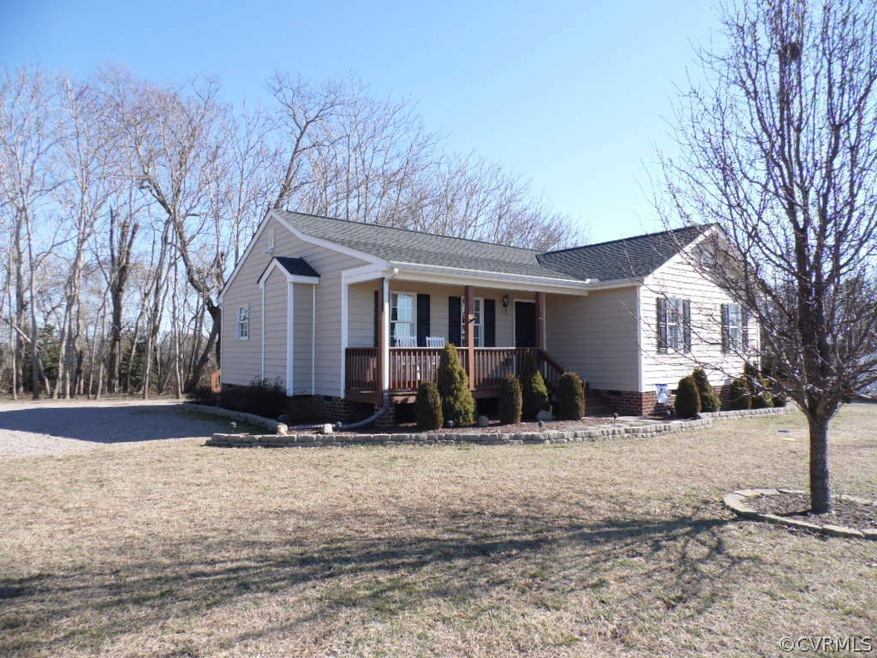 119 Skyllar Ln, Dunnsville, VA 22454 - photo 1