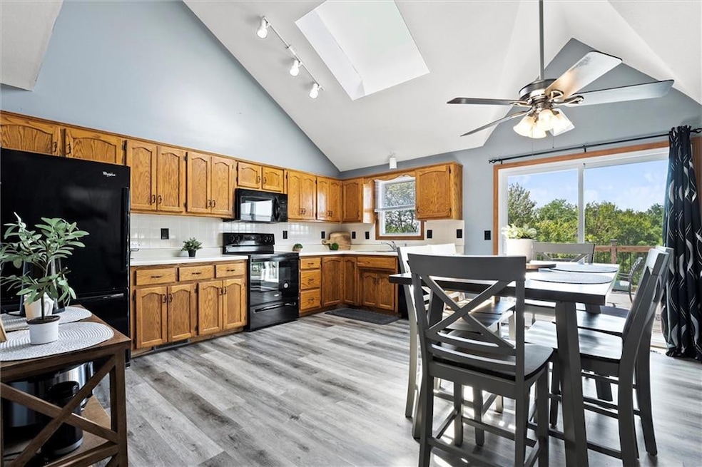 Under Contract $299,900