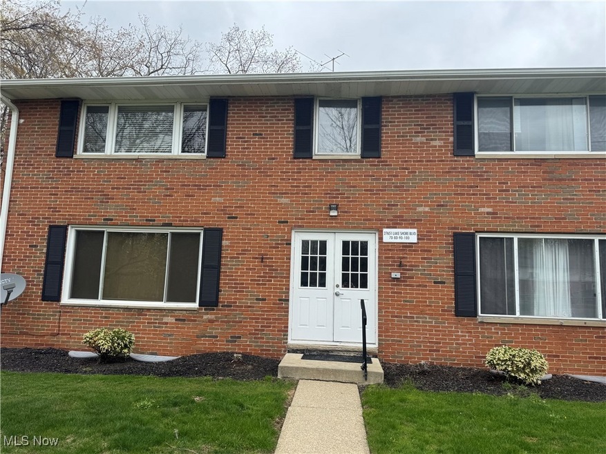 27651 Lake Shore Blvd unit 10D, Euclid, OH 44132 - photo 1