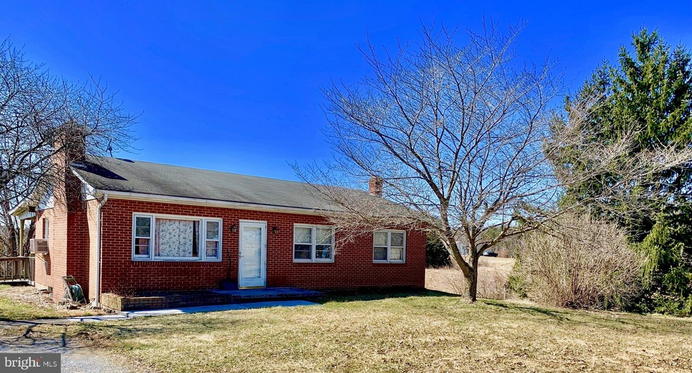 909 Huttle Rd, Middletown, VA 22645 - photo 1